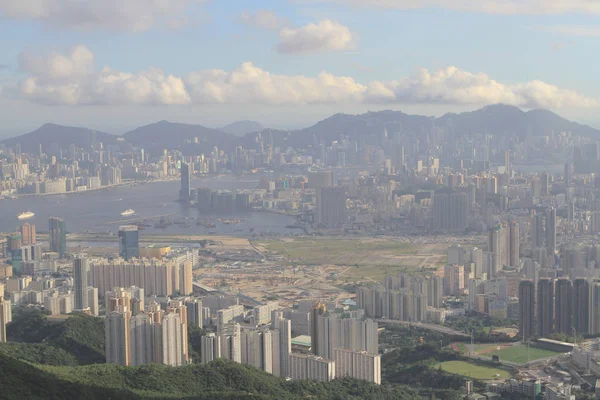 九龙山顶或飞恩哥尔山日落景在香港 — 图库照片