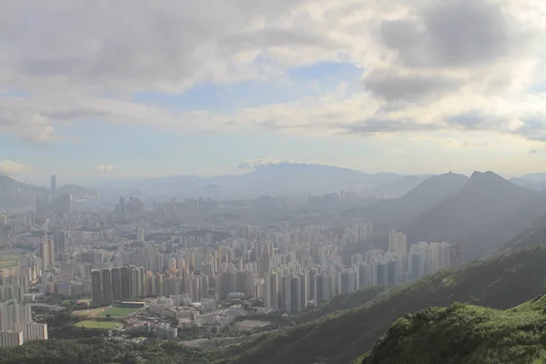 九龙山顶或飞恩哥尔山日落景在香港 — 图库照片