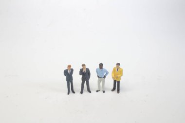 Mini insanlar iş ayakta ekibi ile