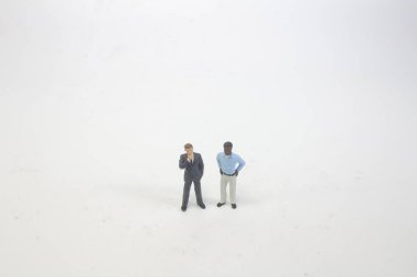 Mini insanlar iş ayakta ekibi ile