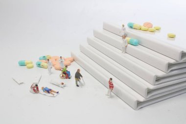 hasta acil tıbbi ekip yardım 