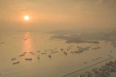 West Kowloon stonecutters köprüde sunse