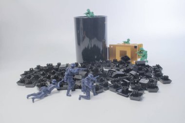 eğlenceli mini figür asker sergilenen bir