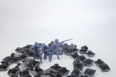 eğlenceli mini figür asker sergilenen bir