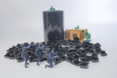 eğlenceli mini figür asker sergilenen bir