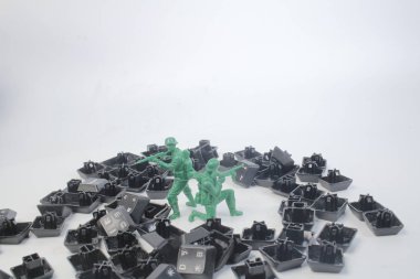 eğlenceli mini figür asker sergilenen bir