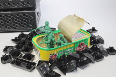 eğlenceli mini figür asker sergilenen bir