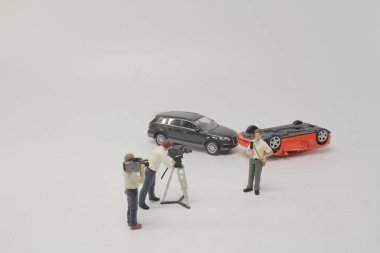 trafik kazası alarak gazetecilik bir rakam