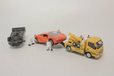 küçük bir İşçi chrashed de tamir