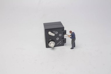 Şekil kasa ile alay