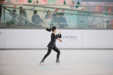 2016 hk, kısa buz pateni etkinliğinde