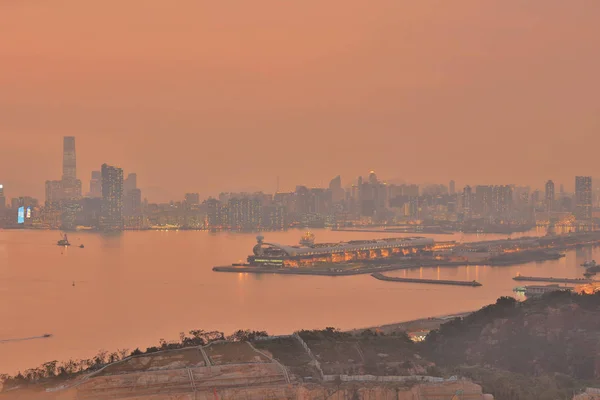 位于油塘的香港维多利亚海港景观 — 图库照片