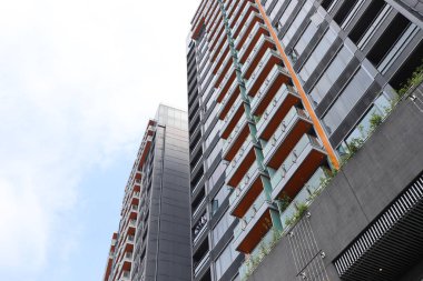 Anne üzerinde Shan, orta sınıf daire