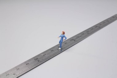 mini figür runner yarış kuralı