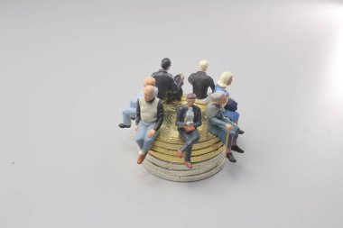 madeni para finansal kavramlar yığını üzerinde oturan.