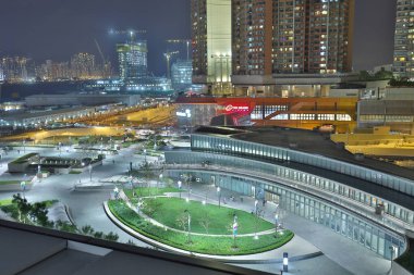 Kowloon Tren İstasyonu plaza