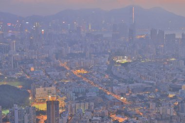 Kowloon gece görünümü aslan rock 