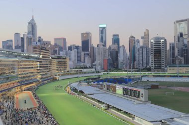 Happy Valley at yarış pisti oyunu jockey club 
