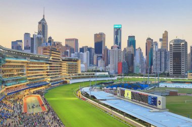 Happy Valley at yarış pisti oyunu jockey club 