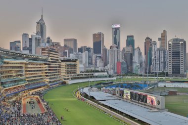 Happy Valley at yarış pisti oyunu jockey club 