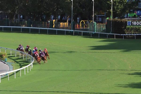 ハッピー バレー競馬場で競馬の日 — ストック写真