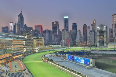 Happy Valley at yarış pisti oyunu jockey club 