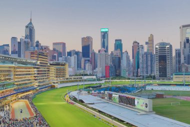 Happy Valley at yarış pisti oyunu jockey club 