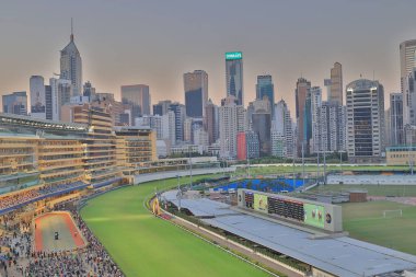 Happy Valley at yarış pisti oyunu jockey club 