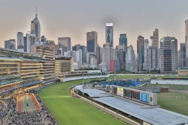 Happy Valley at yarış pisti oyunu jockey club 