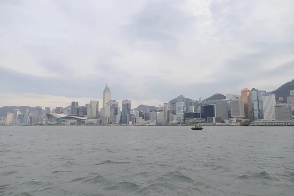 Μια Κάτω Πόλη Ουρανοξύστες Πάνω Από Victoria Harbour — Φωτογραφία Αρχείου