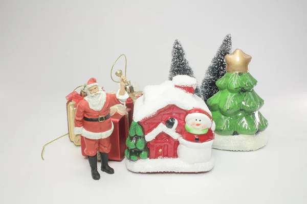 Figur Model Santa Clause Disiram Putih — Stok Foto