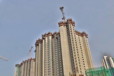 Yeni bir bina kullanım vinçler ile inşa