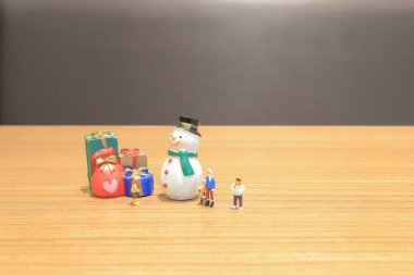 Çocuklar figür Noel dekorasyonu ile mini 