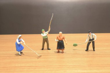 çiftçi şekil masada mini