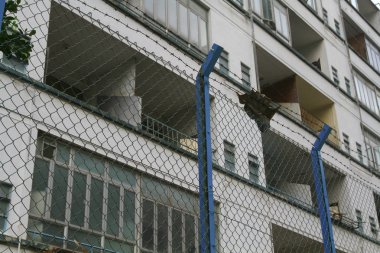 Polis çeyrek 2009 hk evli.