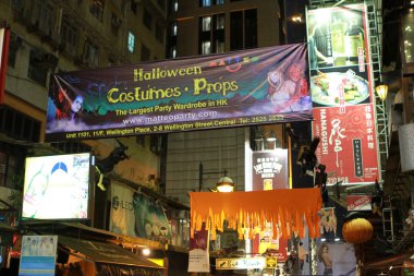 Hong Kong Cadılar Bayramı sırasında hayalet kostümü