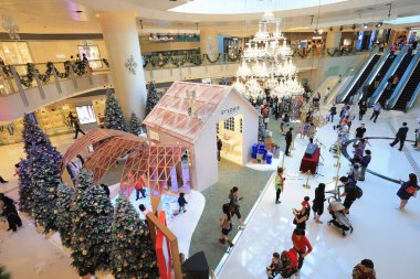 güzel Noel dekorasyonu ile bezenmiştir.