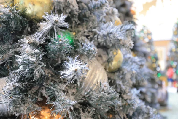 Christmas Tree Gold Decoration Shopping — Stock Photo, Image
