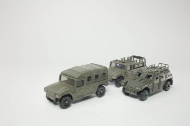 Bir plastik küçük oyuncak silah öğe ile