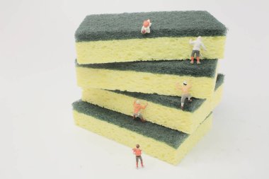 the little of figure climb the sponge