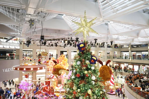 Karácsonyi Díszek Landmark Shopping Mall — Stock Fotó