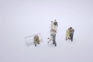 mini figür aşık gemide