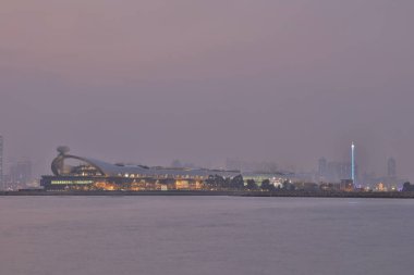 bir hava kirliliği Hong Kong Adası üzerinde asılı