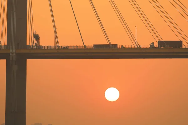 Солнце Мостом Тинг Кау — стоковое фото