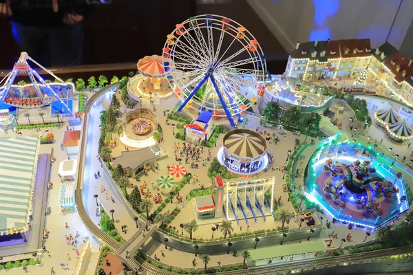Fun Scale Theme Park Figure — Stock Photo, Image