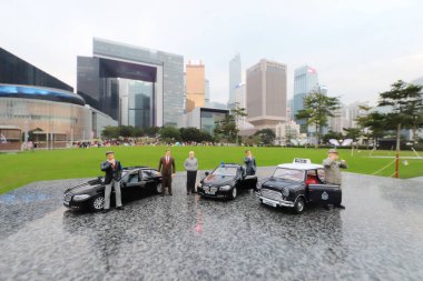 Dedektif ve polis araba figürü