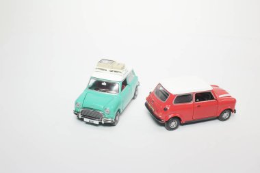 Yeni stil beyaz bir Mini Cooper 