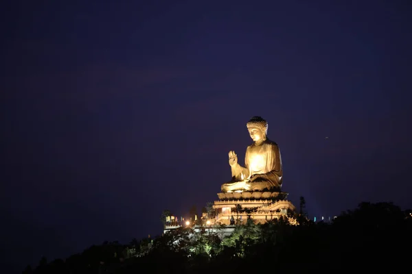 Tian Tan Buddha Vista Nocturna — Foto de Stock