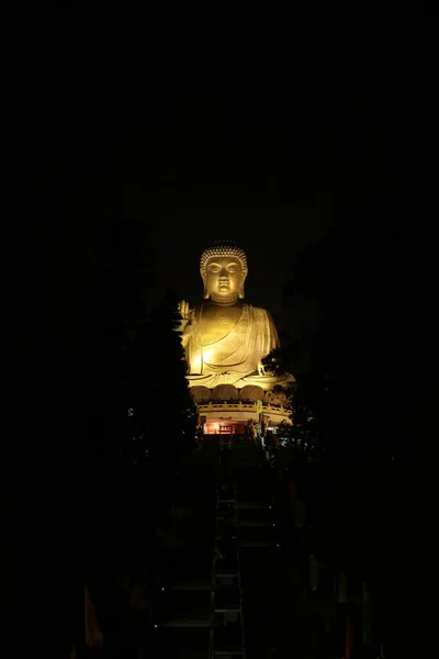 Lumière Bouddha Géant Statue — Photo