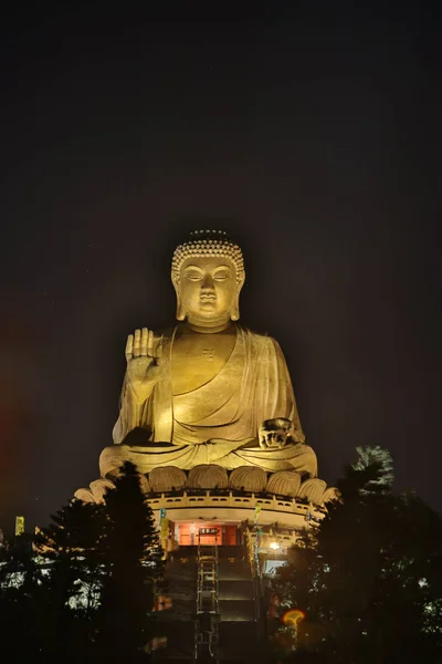 Lumière Bouddha Géant Statue — Photo